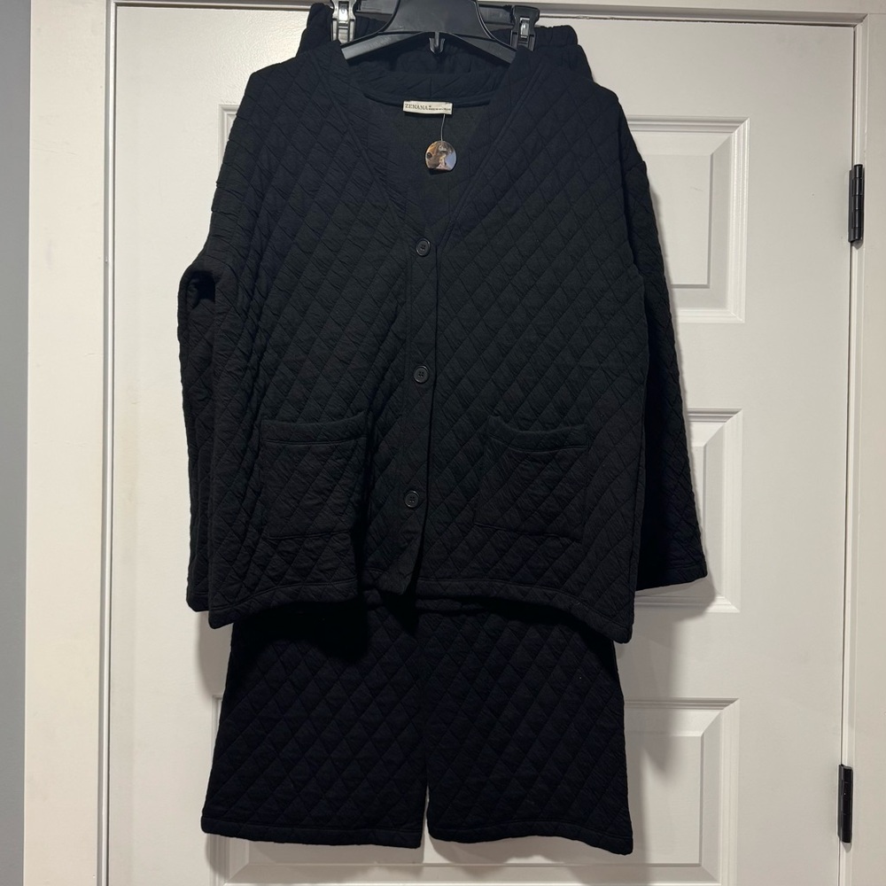 Zenana Outfitters Black Quilted Pantsuit - Picture 2 of 15